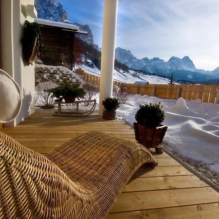 Family And Wellness Residence Ciasa Antersies San Cassiano  Bagian luar foto