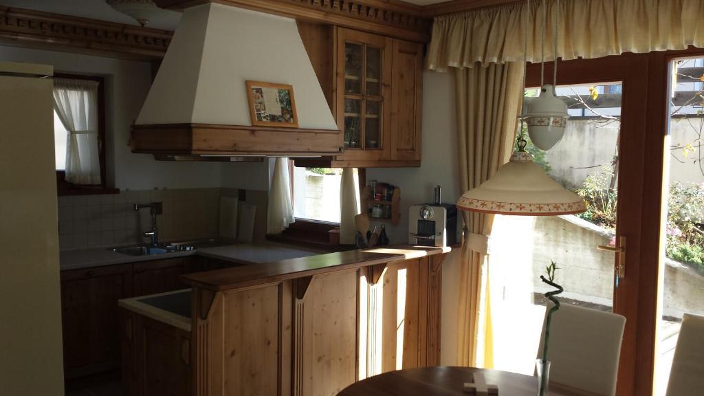 Family And Wellness Residence Ciasa Antersies San Cassiano  Ruang foto
